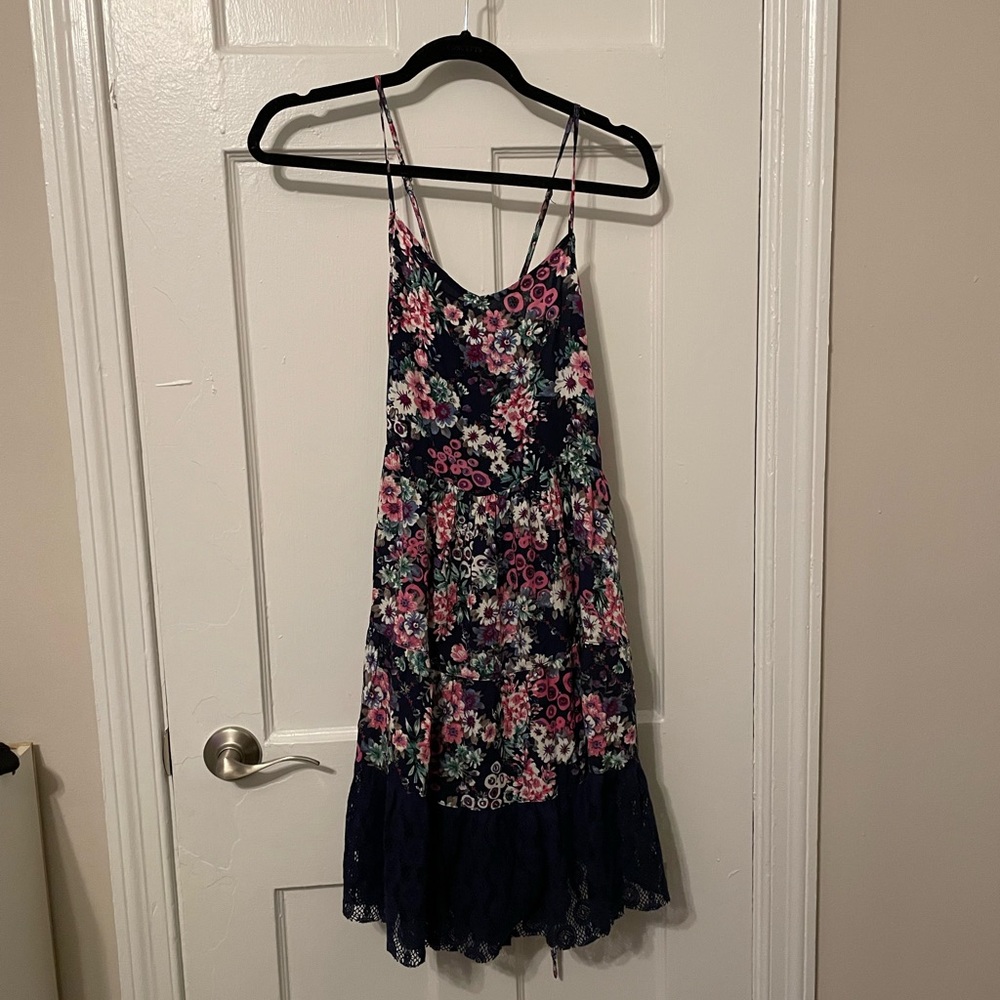 NWT Umgee Dark Floral Lace Hem Trapeze Dress